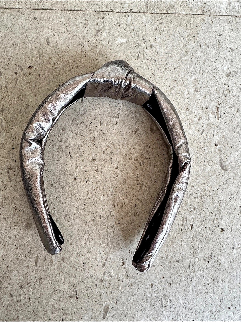Lele Sadoughi Metallic Silver Cracked Faux Leather Knotted Headband